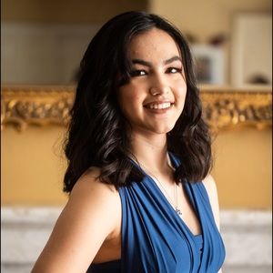 Meet your Posher, Liz